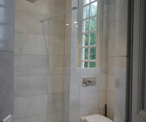 Landhuis Chateau De Villers-bocage Villers-Bocage (Calvados)